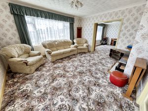 Lounge- click for photo gallery